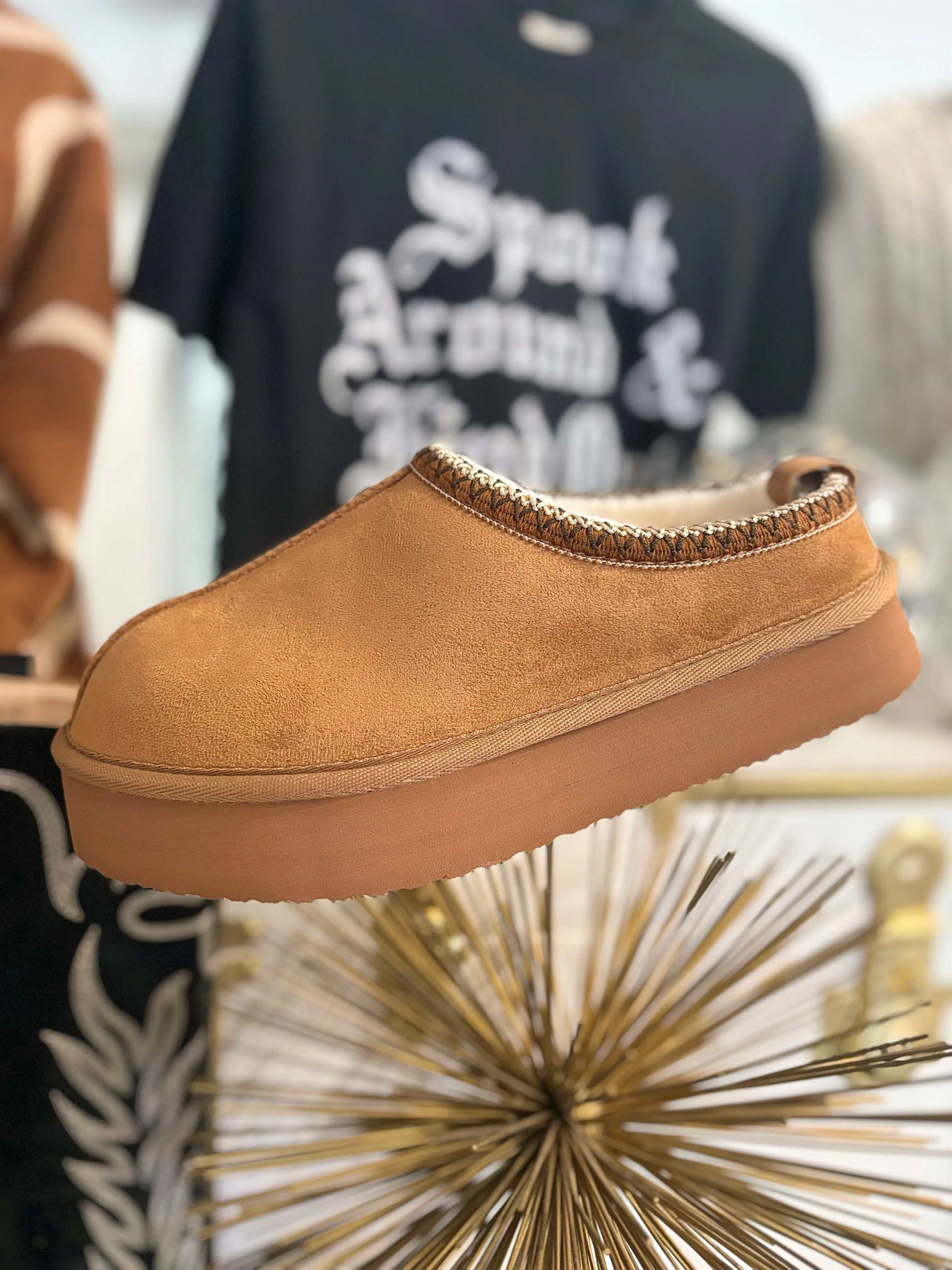 Charlie Taz Platform Slipper - Tan