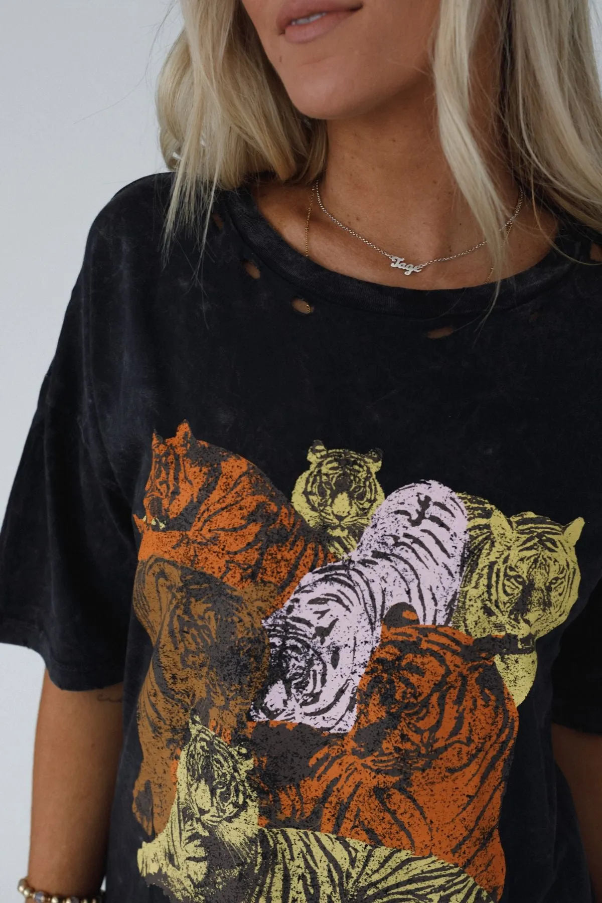 On The Prowl Distressed Graphic Tee - Charcoal