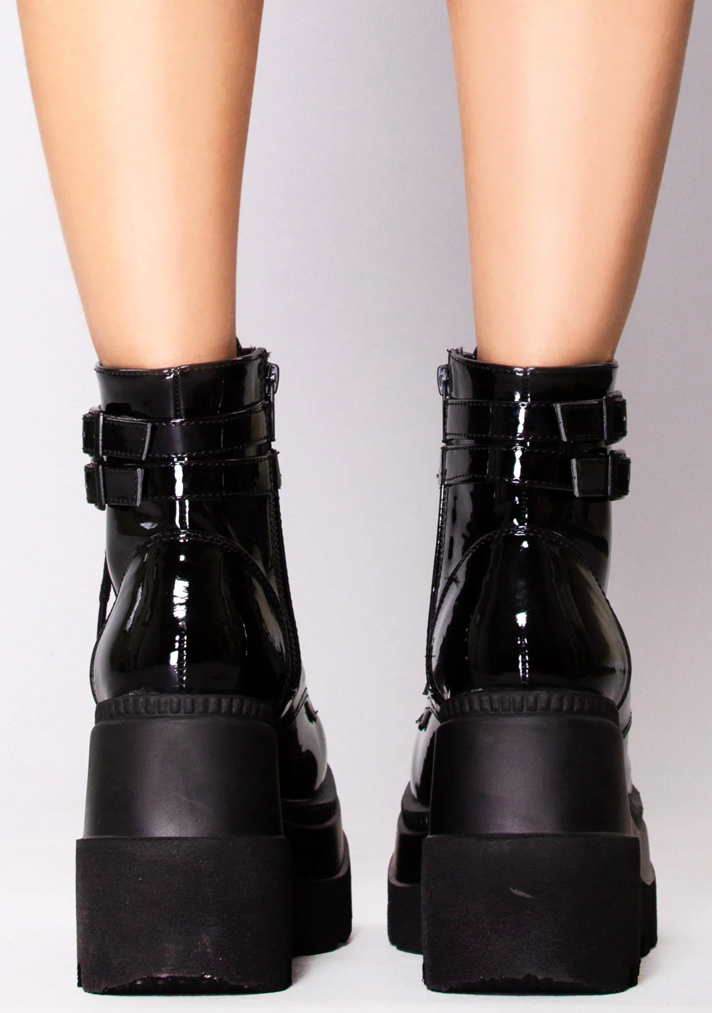 SHAKER 52 Paint it Black Patent Black Platform Boots