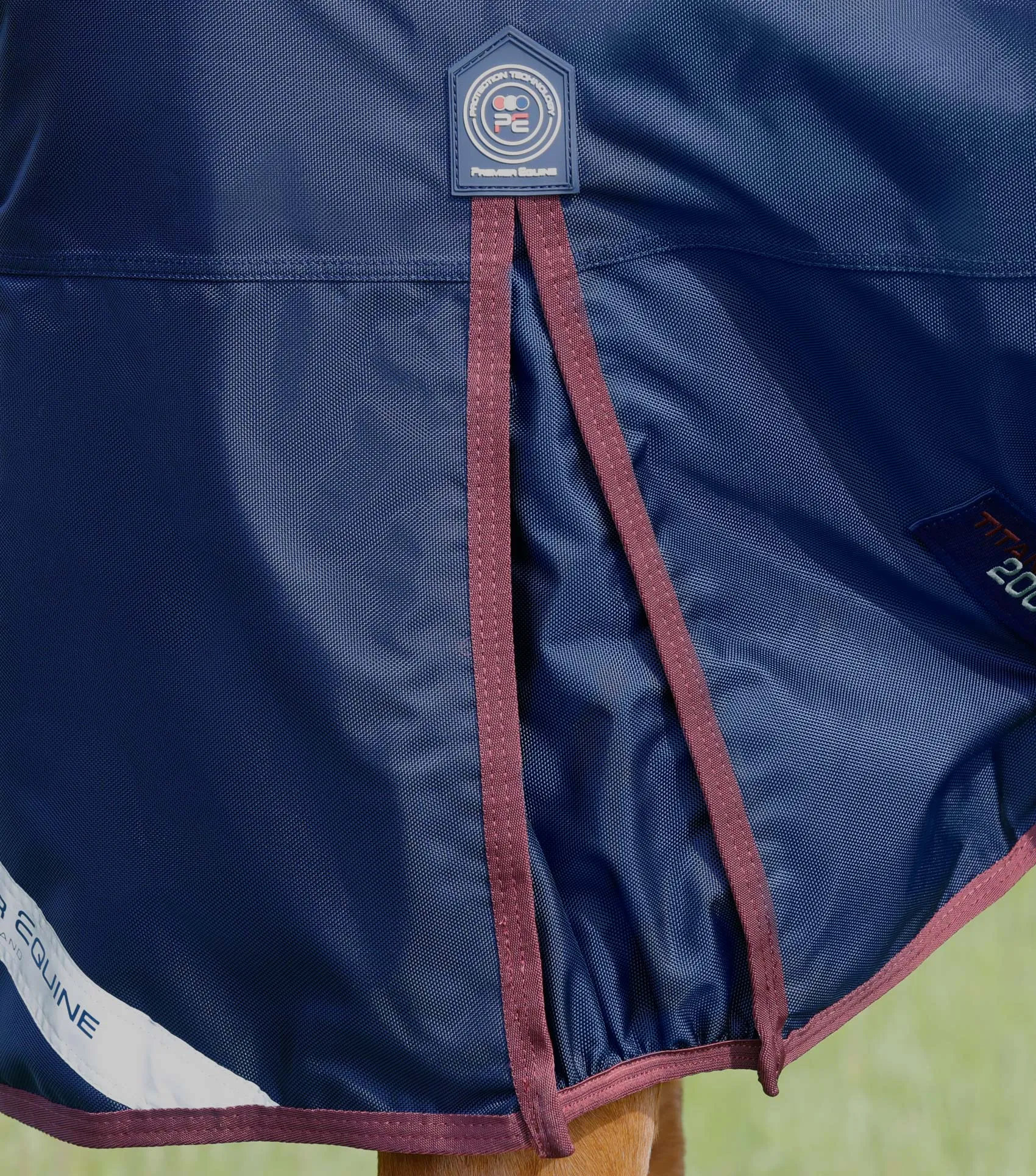 Titan 200g Original Turnout Rug Navy