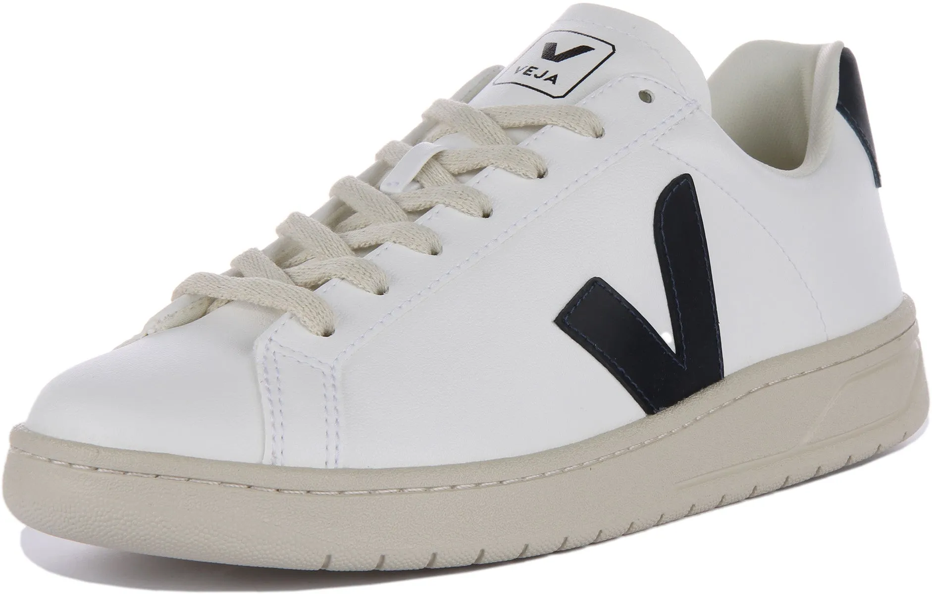 Veja Urca Cwl In White Navy For Men