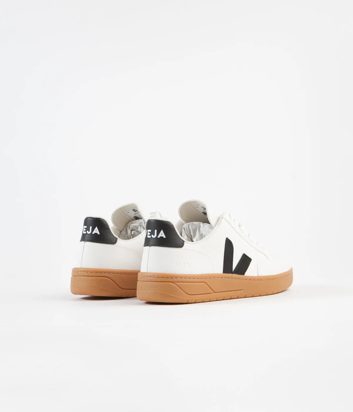 Veja Womens V-12 Chromefree Shoes - Extra White / Black / Gum Sole