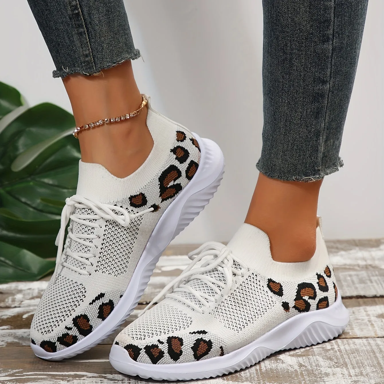 Women's Knitted Sports Shoes, Leopard Printed Low Top Running Shoes, Casual Walking Sneakers